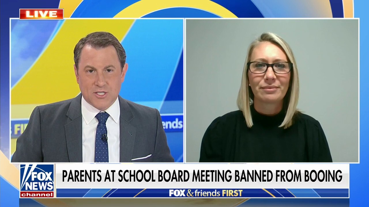 Michigan school board meeting addressing book concerns ends after parents told to clap only 