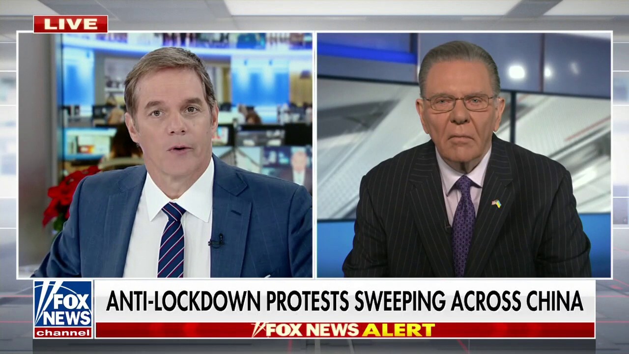 Gen. Jack Keane touts Chinese protesters as Xi tightens grip on COVID lockdowns: 'Act of courage'