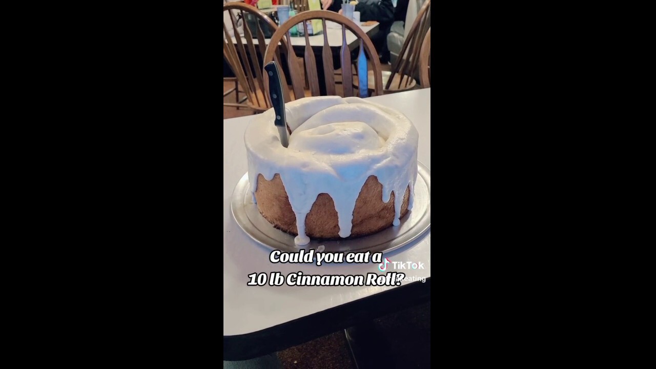  Massive cinnamon roll from rural restaurant goes viral on TikTok