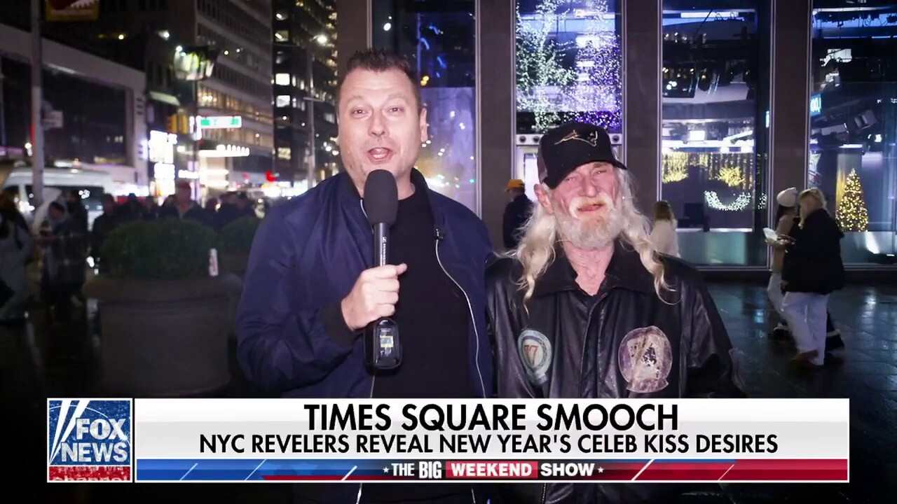 NYC revelers reveal their celebrity New Year's kiss desires