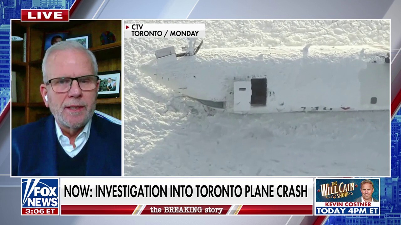 No fatalities is 'incredibly fortunate' in Toronto crash, former commercial pilot says