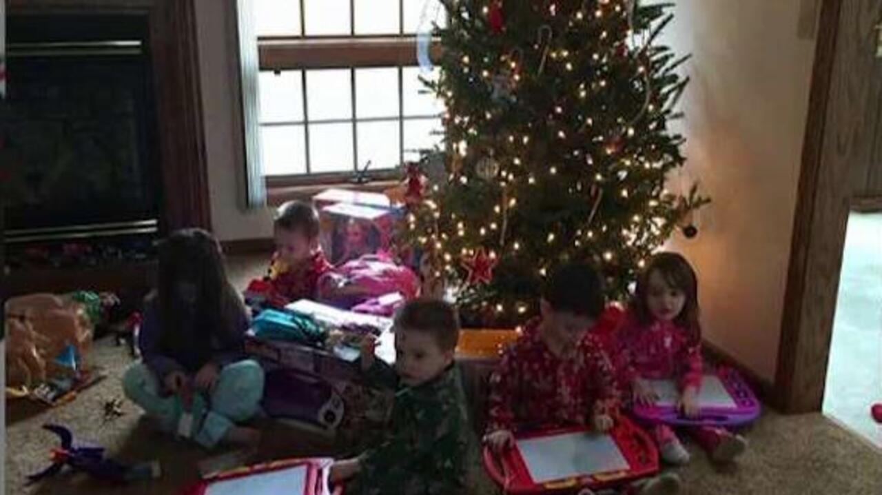 USO's 'Project Elf' brings joy to military families 