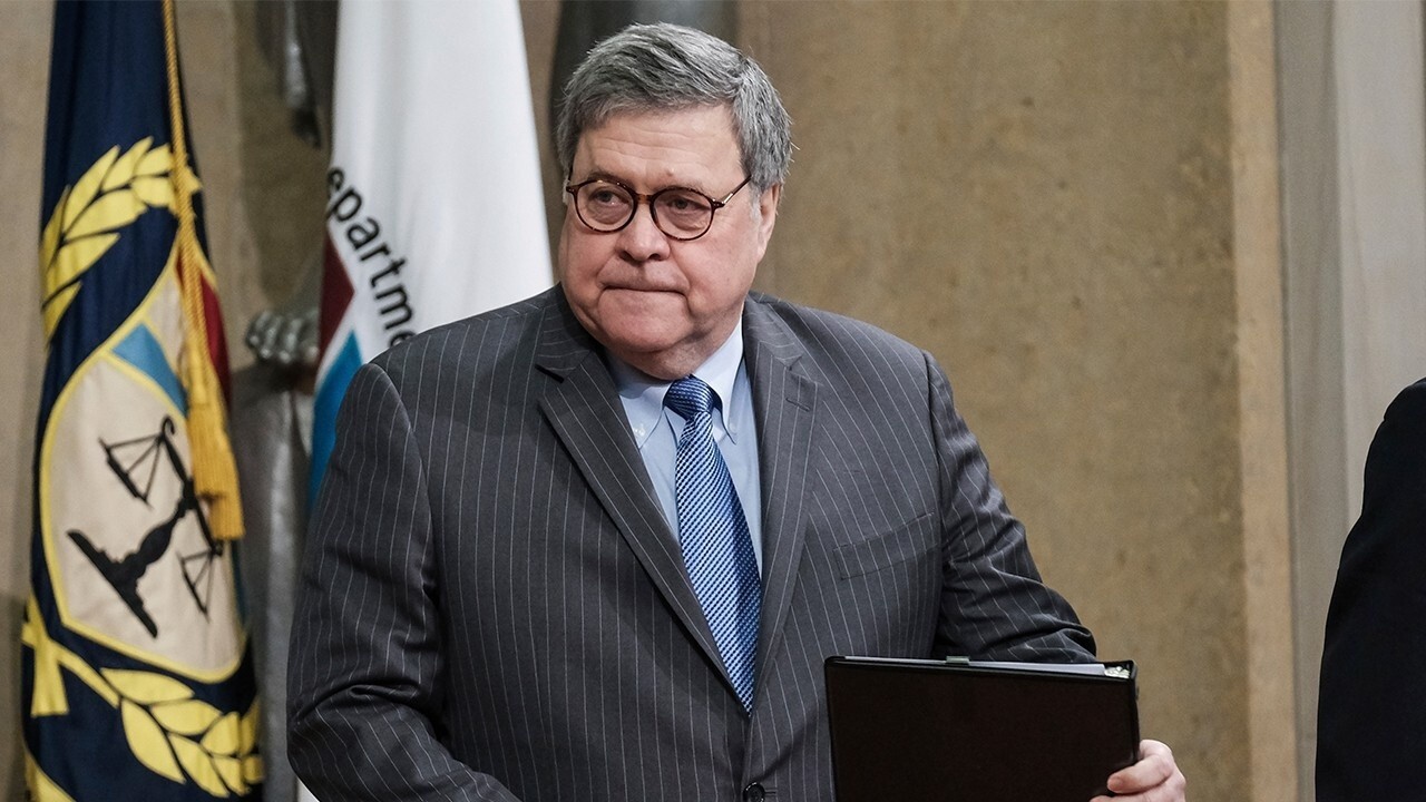 DOJ: Barr has 'no plans to resign' over Trump tweets; Trump blasted over Blagojevich commutation