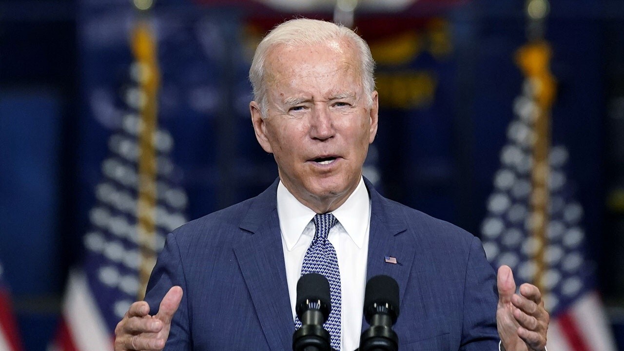 Biden is leading from behind in Russia-Ukraine conflict