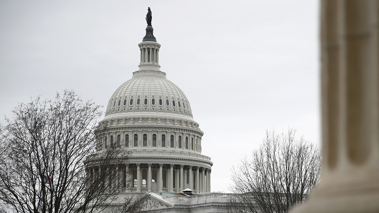 Congressional vote on coronavirus aid bill postponed	