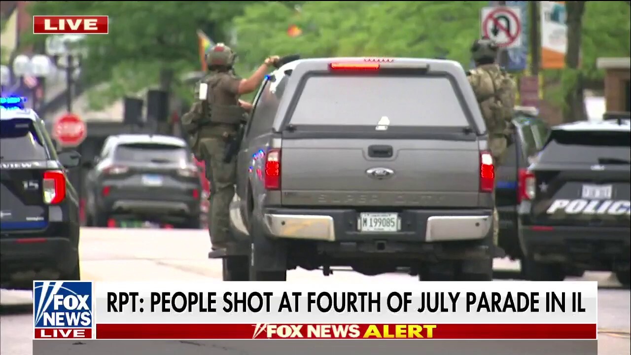 Gunfire erupts at Illinois Fourth of July parade
