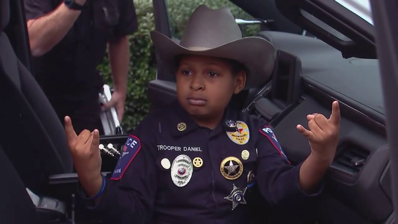 Houston boy with cancer sworn in to 100 law enforcement agencies