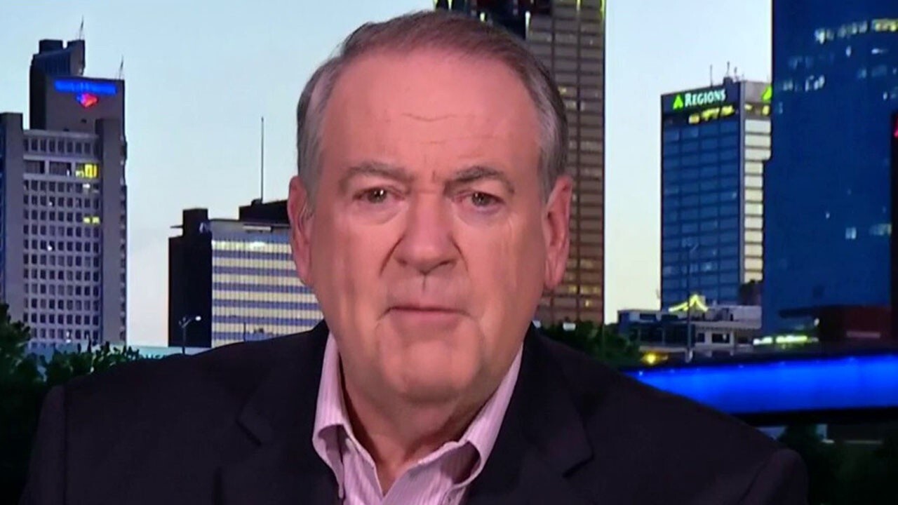 Huckabee: Biden might want to read the Constitution when it comes to presidential powers 