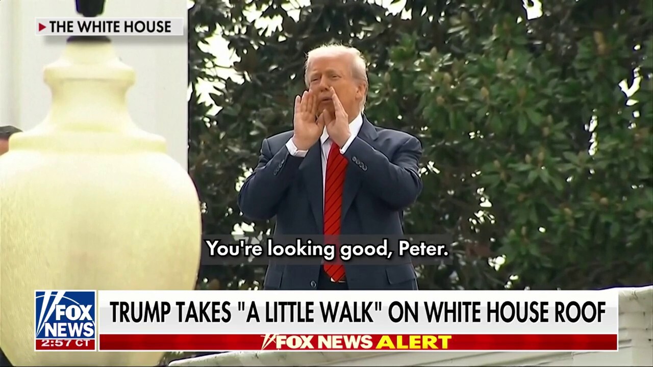 Trump shouts out Fox News' Peter Doocy from White House roof