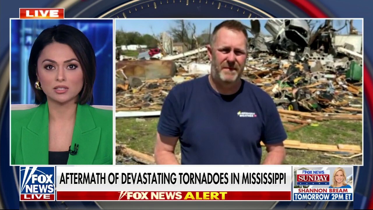 Storm chaser shares on the 'chaos' and aftermath following Mississippi tornado