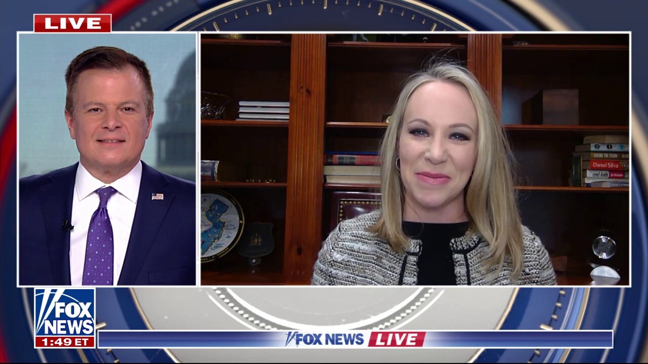 Attorney Lexie Rigden joins ‘Fox News Live’ to give her take on the Menendez brothers and Luigi Mangione criminal cases.