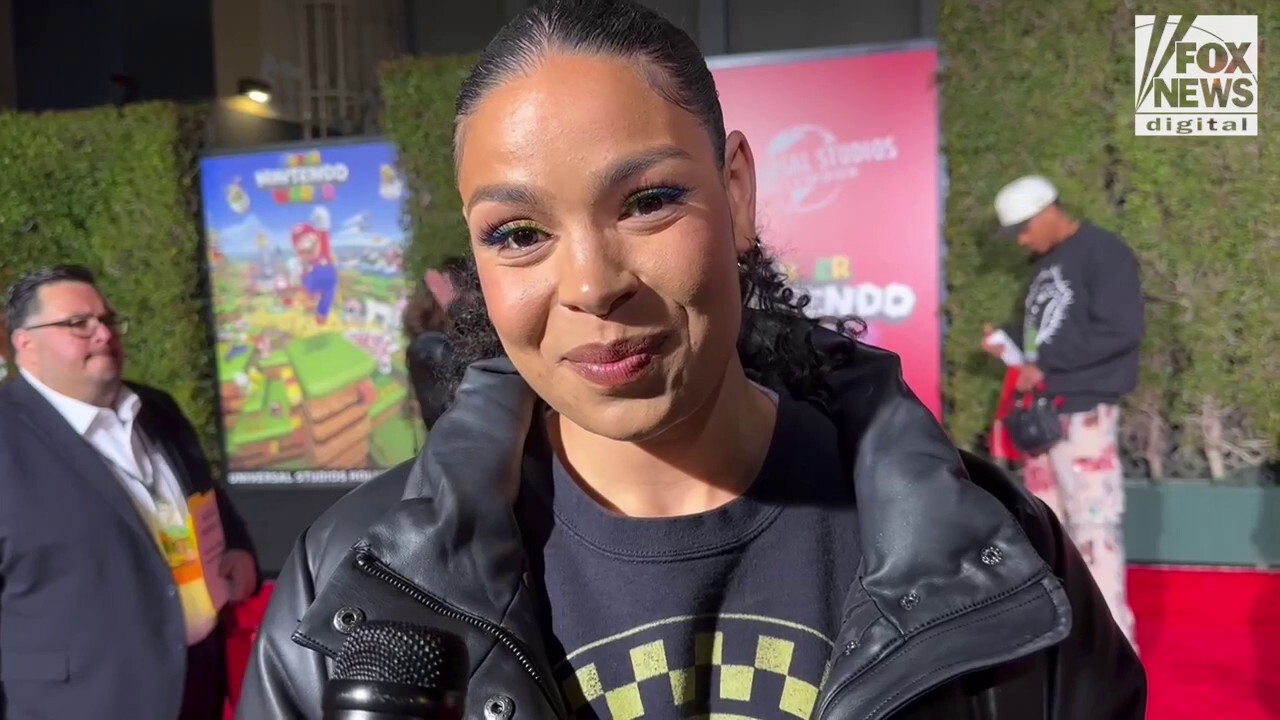 Jordin Sparks talks introducing her son to Super Mario 