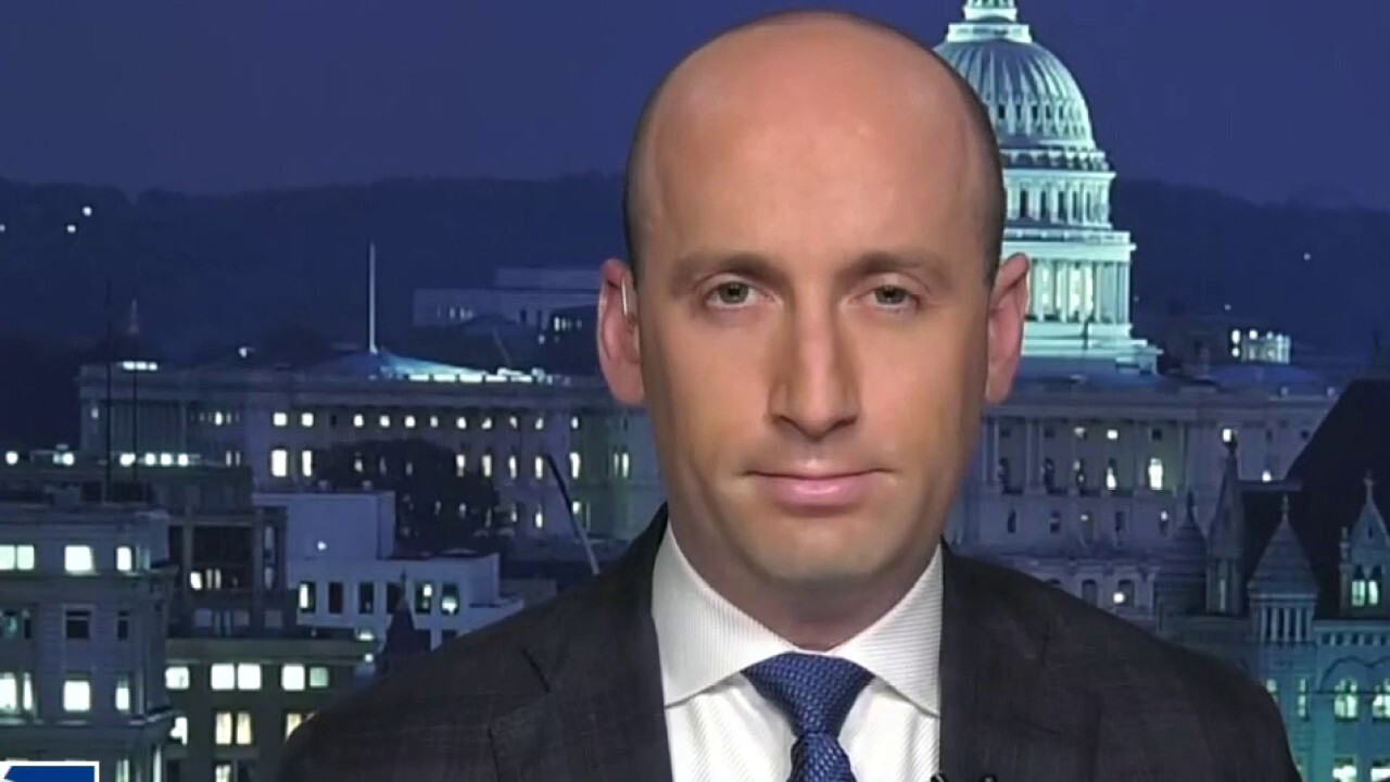 Stephen Miller torches Biden admin over removal of border policy