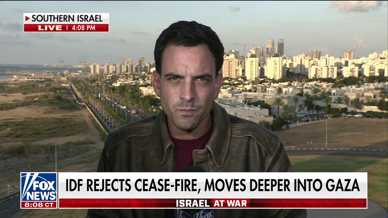 Families of Israeli hostages are ‘demanding’ a deal be cut with Hamas: Trey Yingst