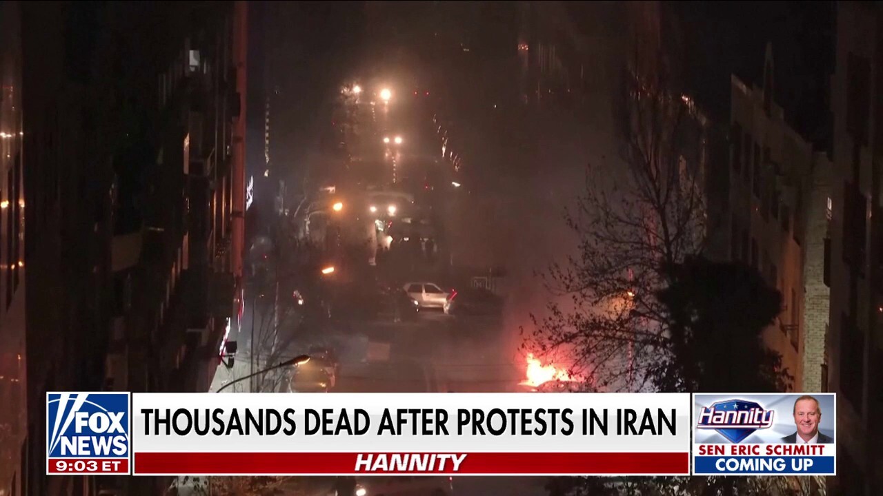  Fox News senior foreign affairs correspondent Greg Palkot has the latest on the mayhem in Iran amid economic disarray on 'Hannity.'