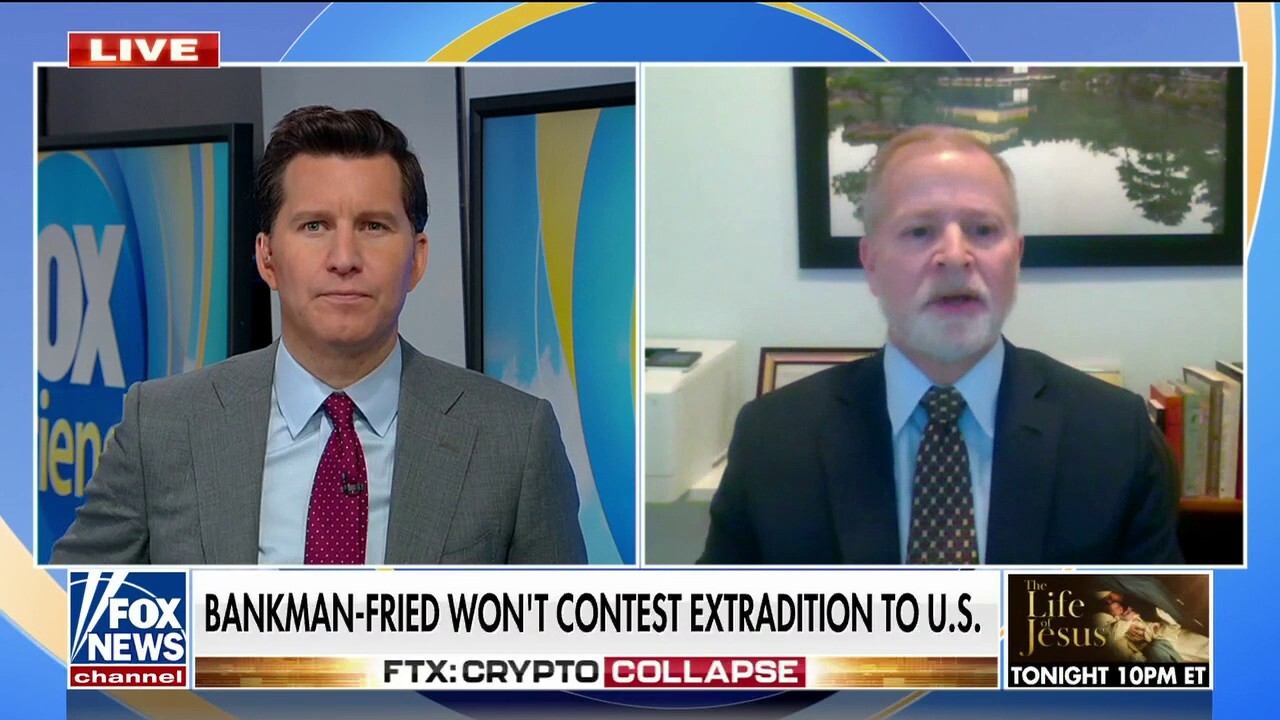 Former U.S. attorney Marc Litt joined 'Fox & Friends Weekend' to discuss the background on extradition and how SBF's ex-girlfriend is reportedly cooperating with officials.