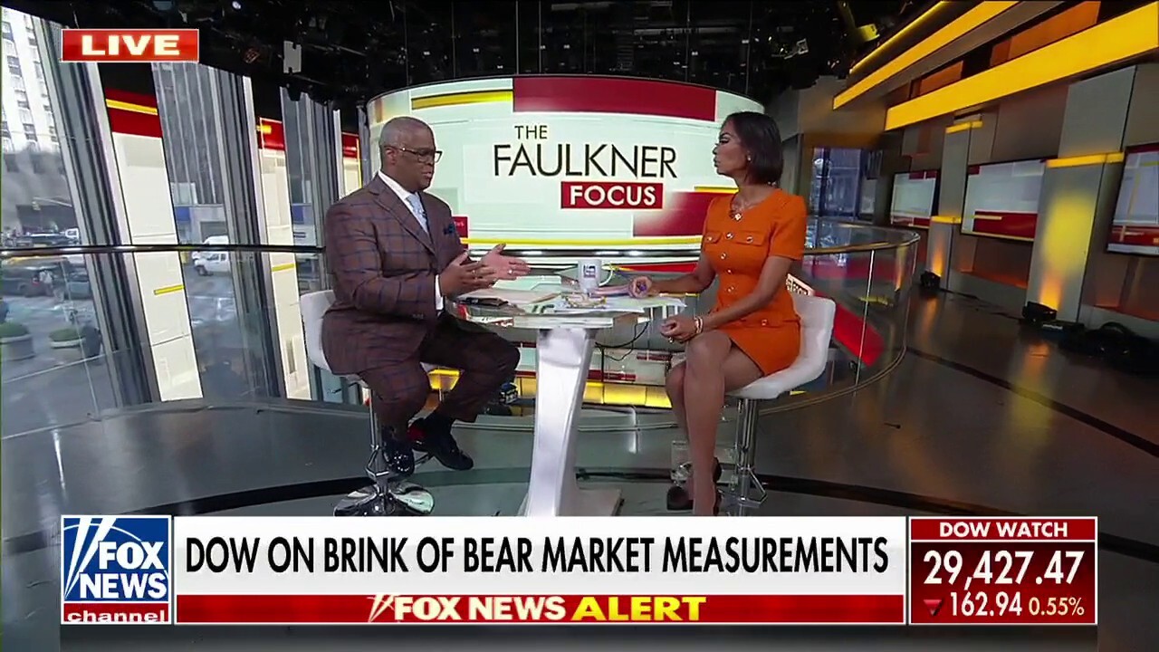 Charles Payne rips Biden's energy policy as reserves dwindle: 'Despicable'