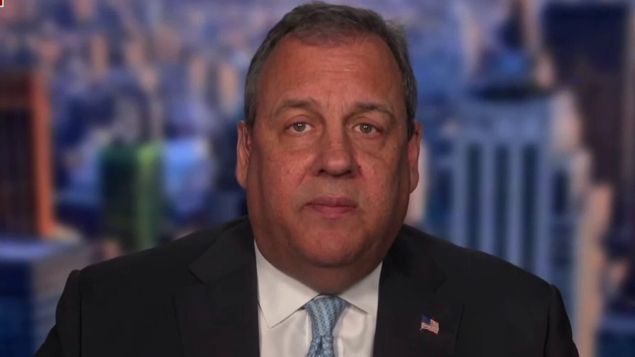 Christie: Biden 'once again running scared' amid omicron outbreak