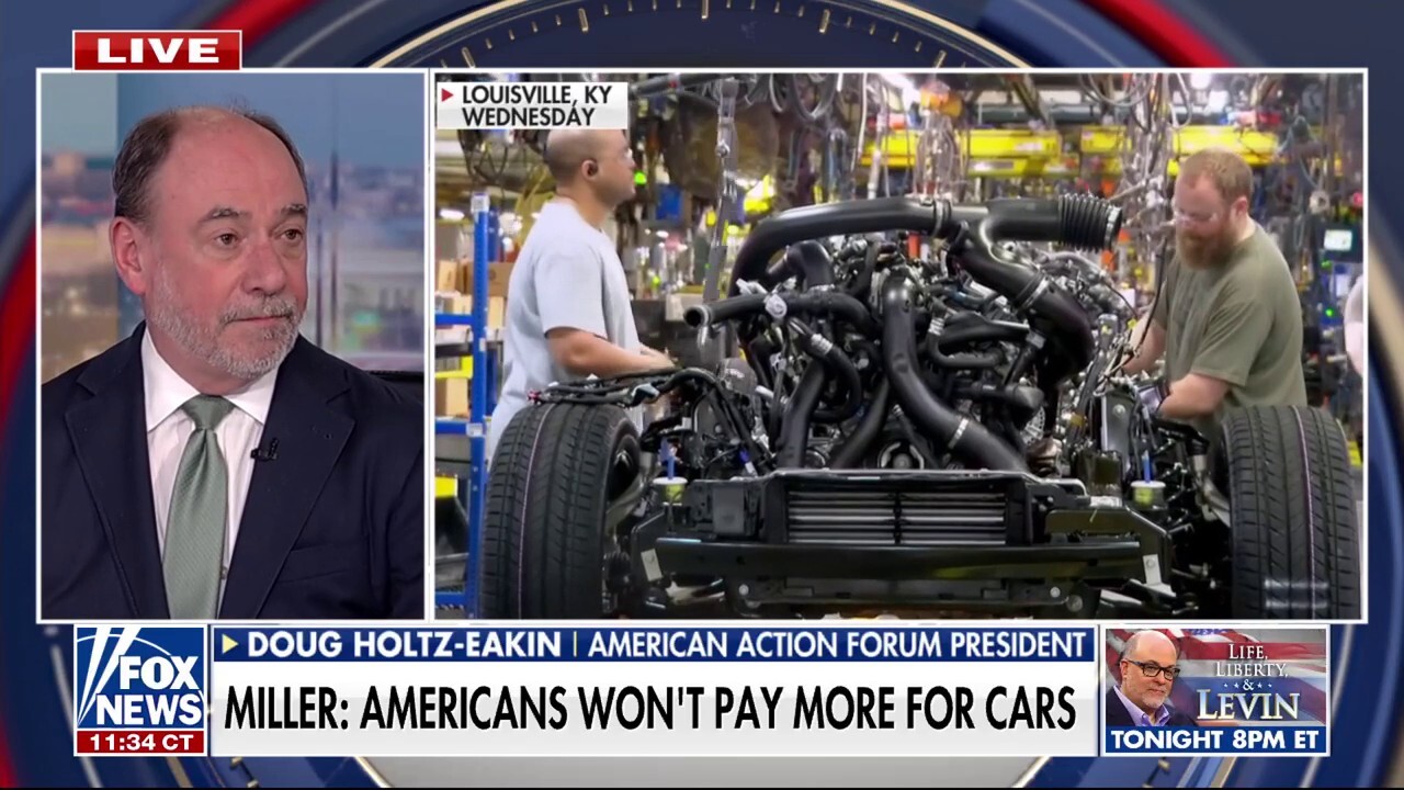  Economist warns about this ‘dramatic upheaval’ in the auto market due to Trump tariffs