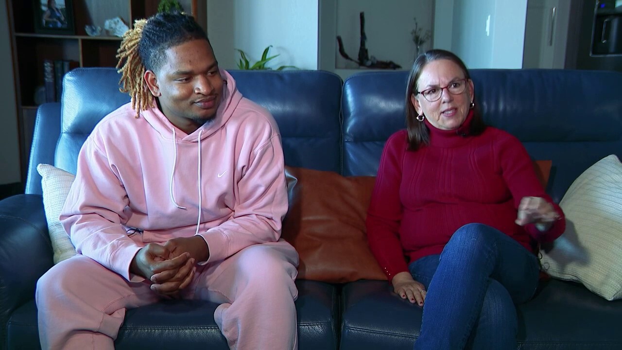 Arizona duo brought together by mistaken text reunite for Thanksgiving 
