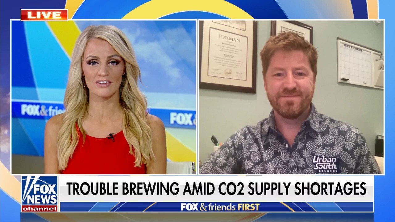 Owner of Urban South Brewery Jacob Landry joined 'Fox & Friends First' to discuss how the shortage is impacting price and the ability to produce. 
