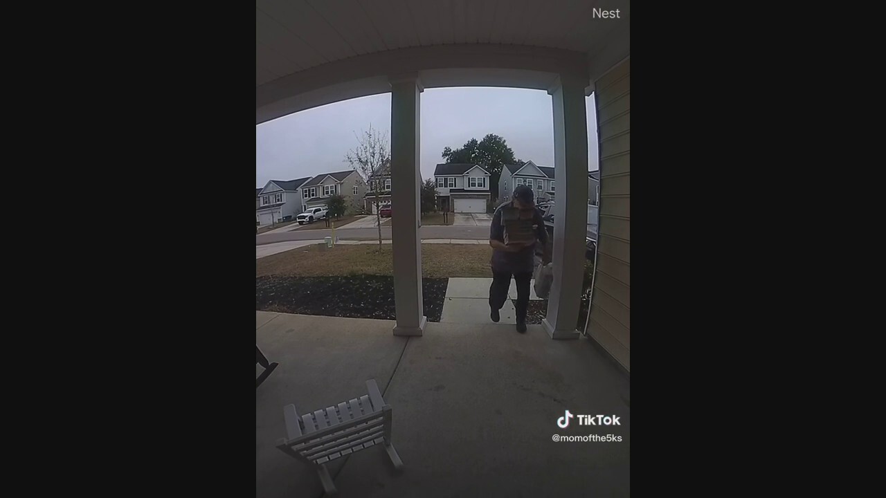 South Carolina family raises money for pizza delivery driver who falls on porch