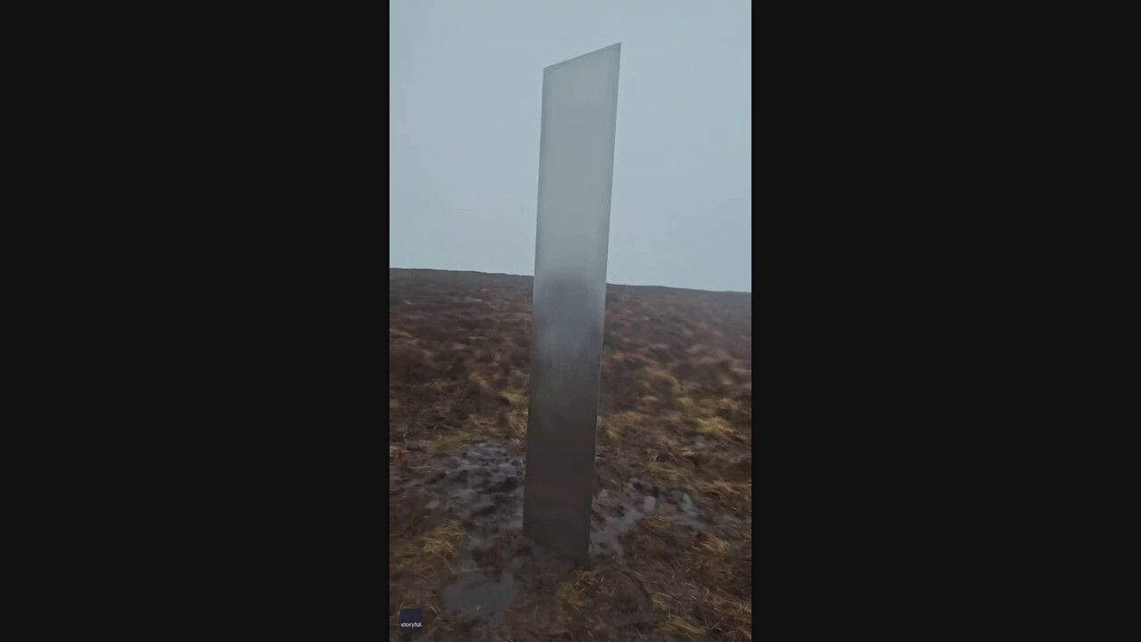 Мистериозен монолит, подобен на НЛО, открит в Уелс от турист, видео показва