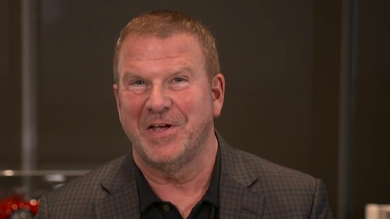 Tilman Fertitta sounds off on unrealized gains tax