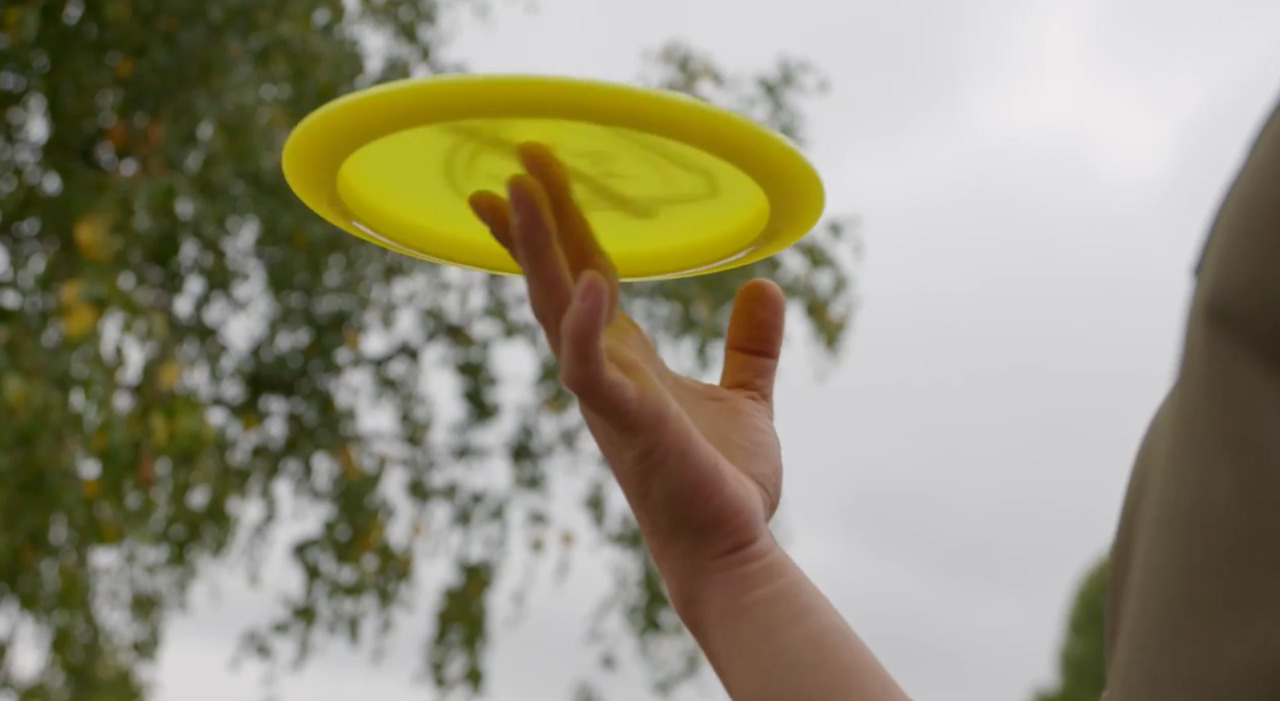 'Meet the American' who invented the frisbee
