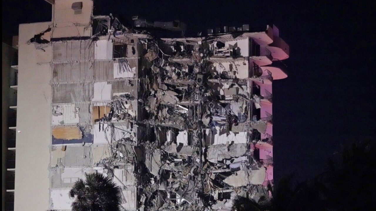 Witness describes Florida building collapse: 'Something you see out of a movie' 