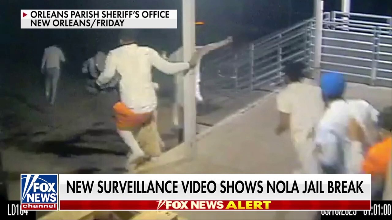 Fox News correspondent Caroline Elliott reports on 10 inmates escaping during a New Orleans jailbreak, and the seven who remain unaccounted for.
