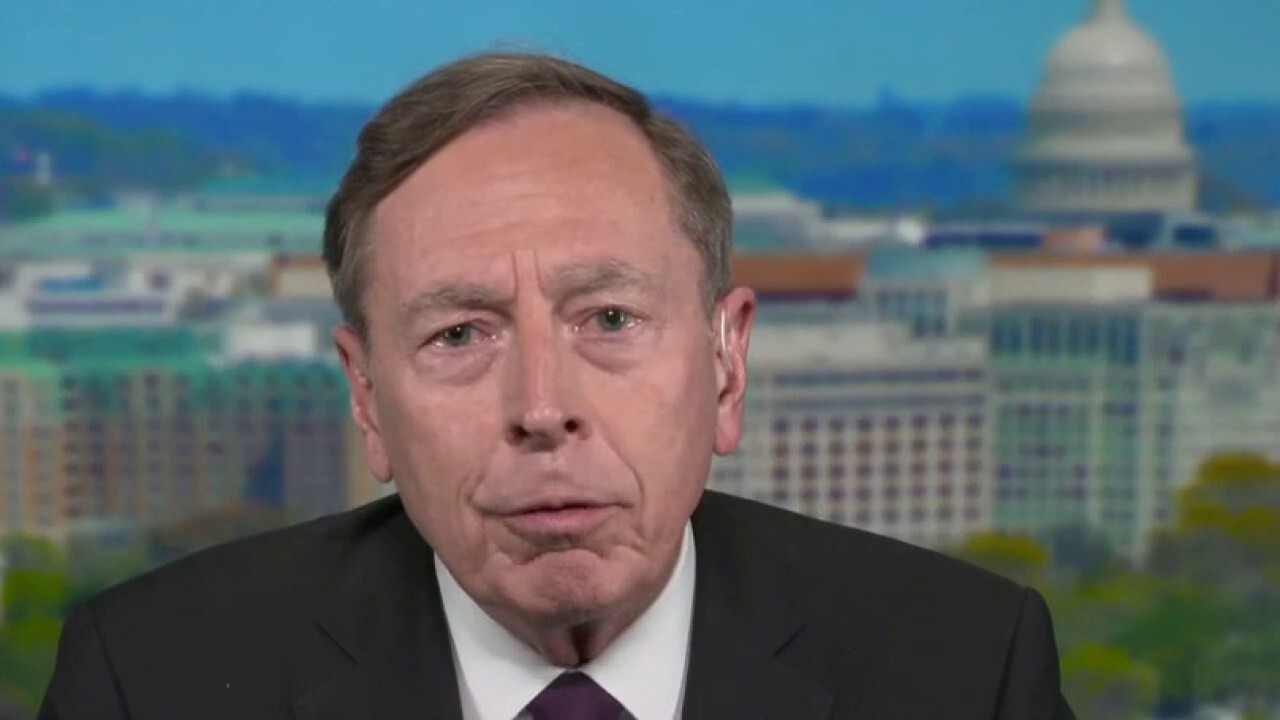 Petraeus calls on US to send 'game-changer' equipment to Ukraine