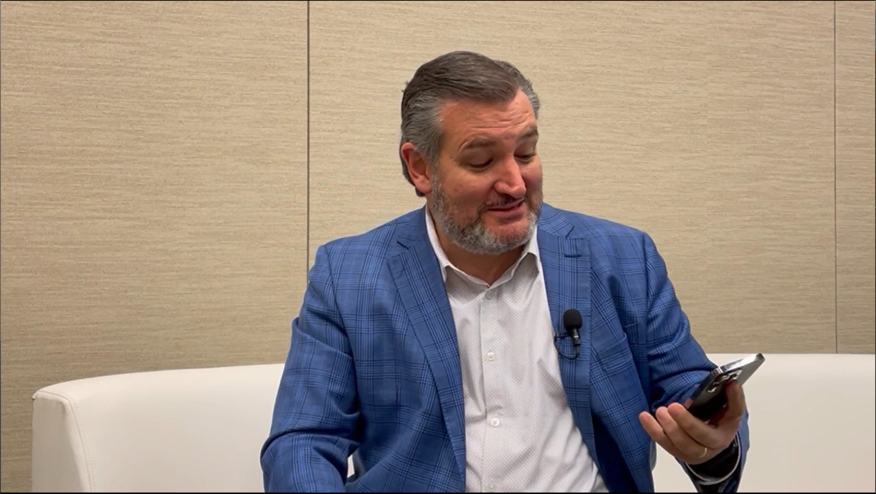 Watch Siri interrupt Ted Cruz as he bashes Big Tech during Fox News interview