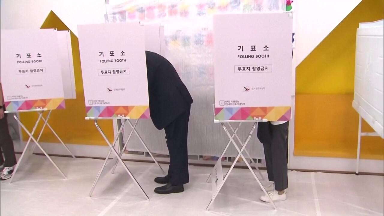 South Korea's ousted former President Yoon votes in presidential election