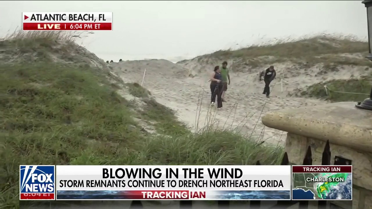 Hurricane Ian brings heavy winds to Florida