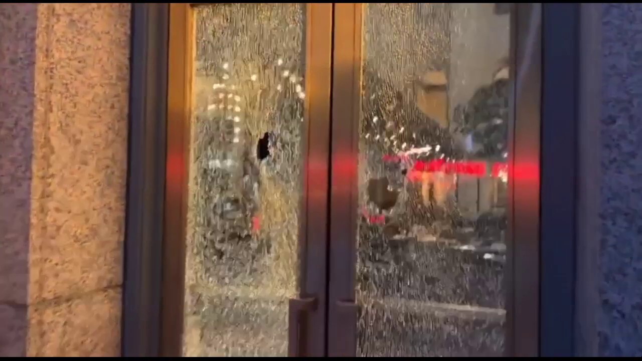 Violent protesters throw rocks at Atlanta Police Foundation building