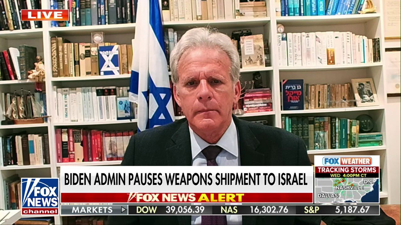 Former Israeli Ambassador to the U.S. Michael Oren discusses the Biden administration pausing a weapons shipment to Israel over concerns of a Rafah operation on 'Your World.'