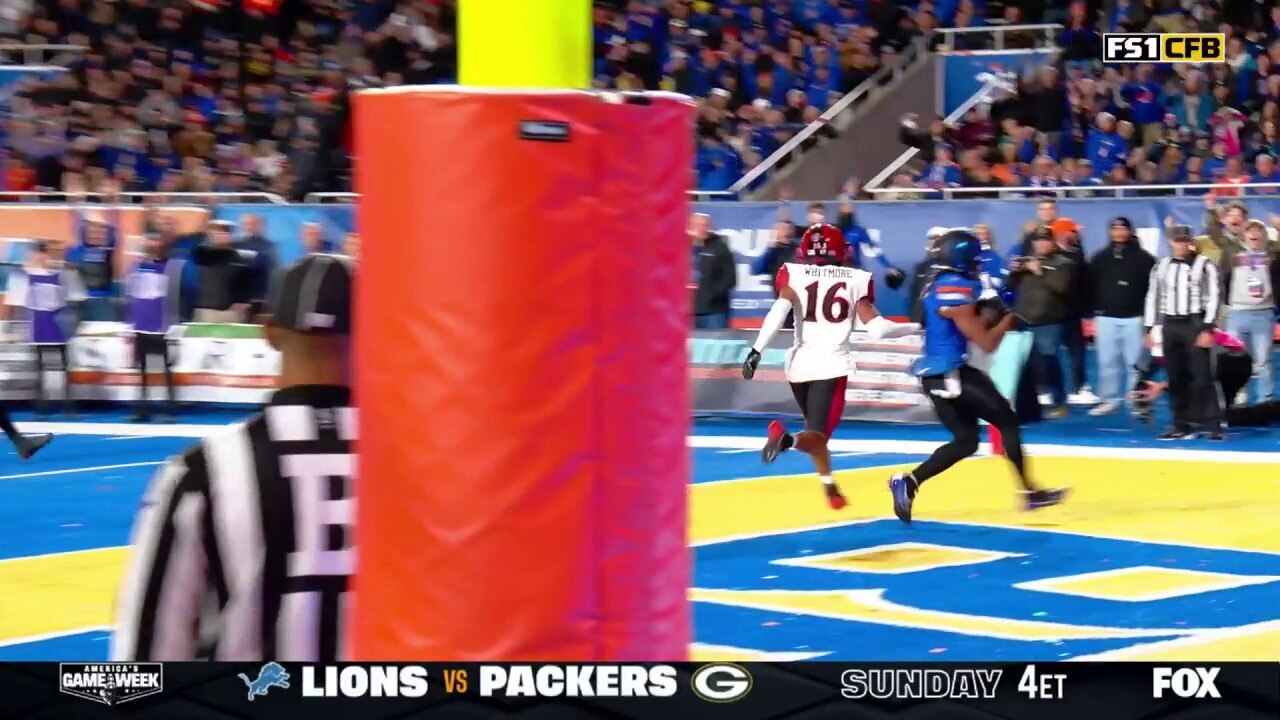 Latrell Caples scores his third TD of the game, extending Boise State's lead over San Diego State