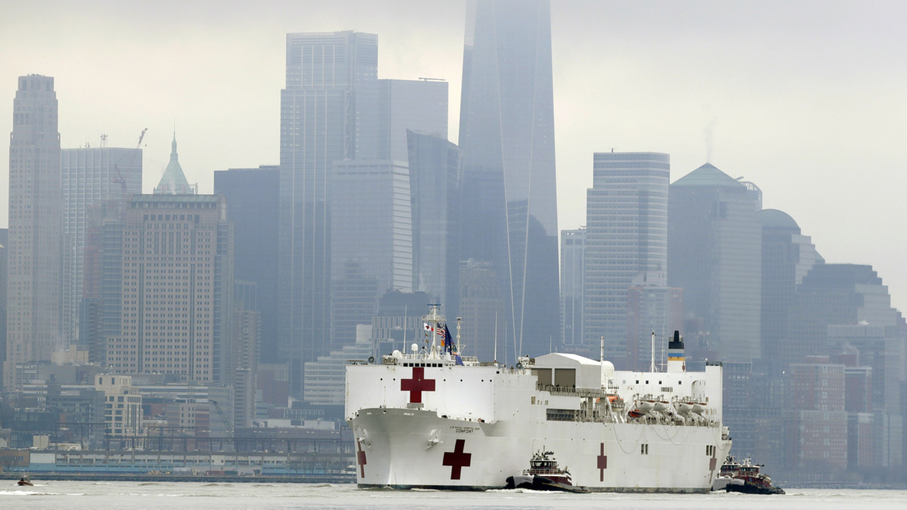 USNS Comfort begins accepting patients in New York City	