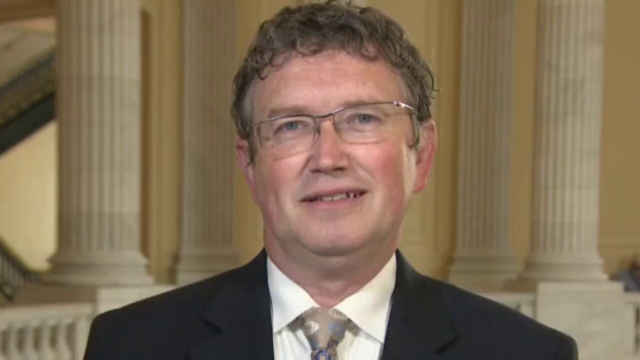 Rep. Massie on Pelosi reimposing mask mandate in House chamber: 'Hell no' 