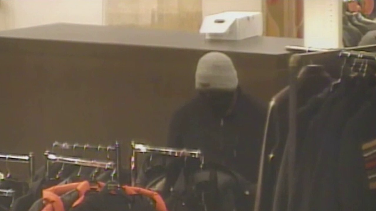 Chicago area smash-and-grab thieves hit Nordstrom twice in one day