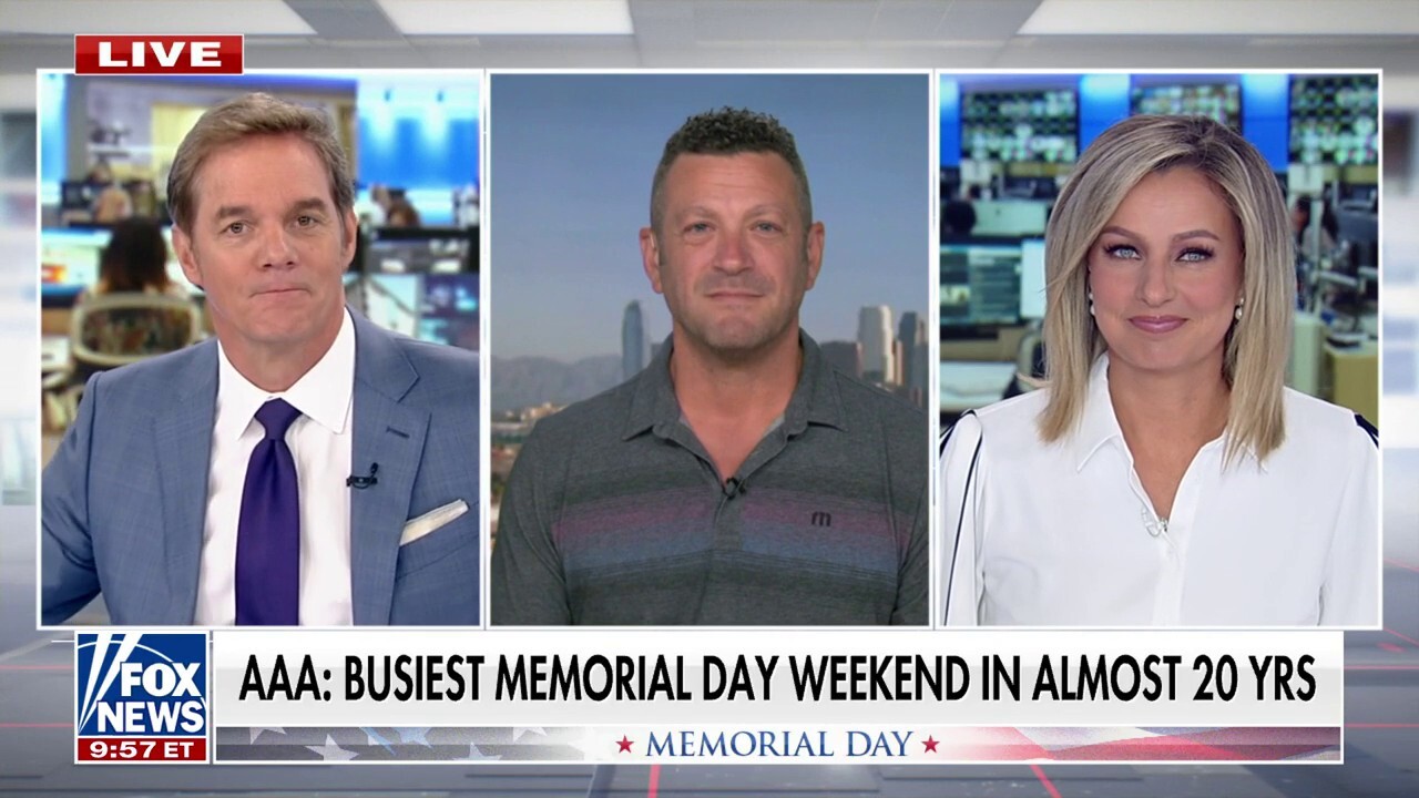 Travel expert Lee Abbamonte shares his top three travel tips for those traveling this Memorial Day weekend on 'America's Newsroom.'