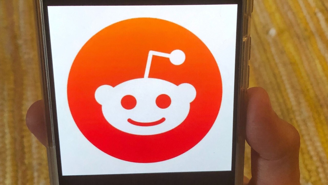 Reddit bans page used by Trump supporters