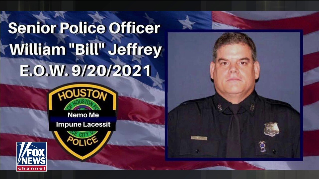  Houston Police union calls on judge to resign after killing of officer