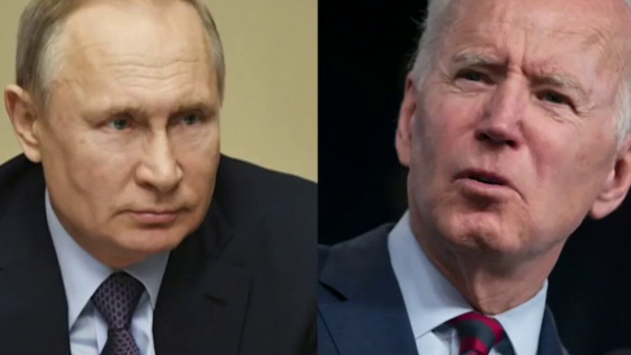 Putin 'testing' Biden over latest sanctions, Ukraine build up: Former CIA station chief