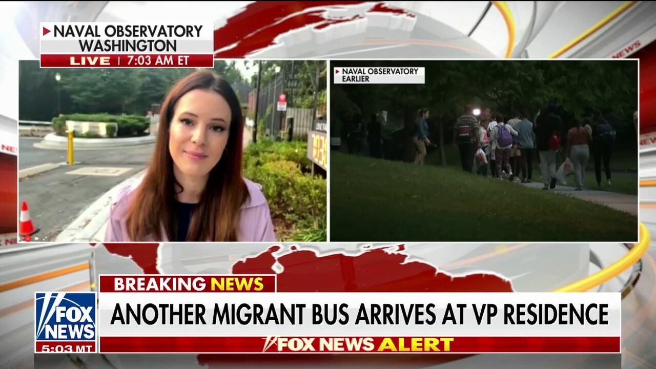Another group of migrants dropped off outside VP Harris’ DC residence
