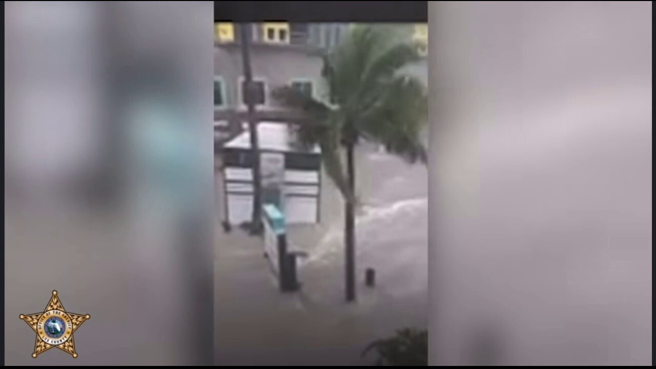 Video shows a temporary building swept away by Hurricane Ian's power