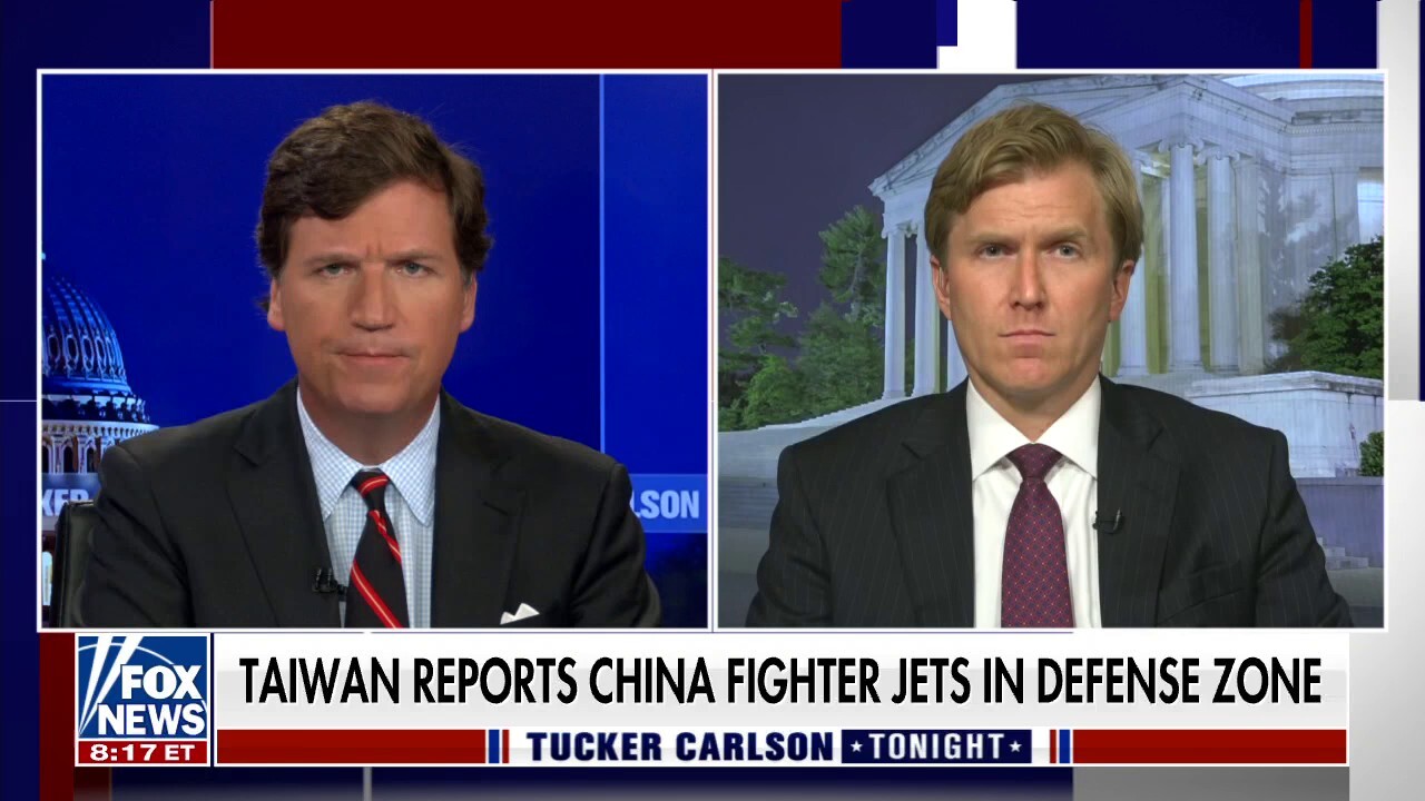 Former DOD official Elbridge Colby discusses escalating tensions between China and Taiwan