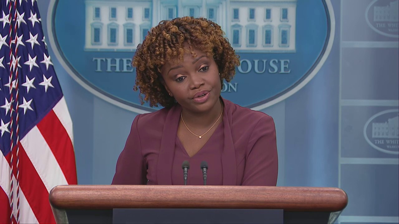 Reporter confronts White House press secretary on abortion