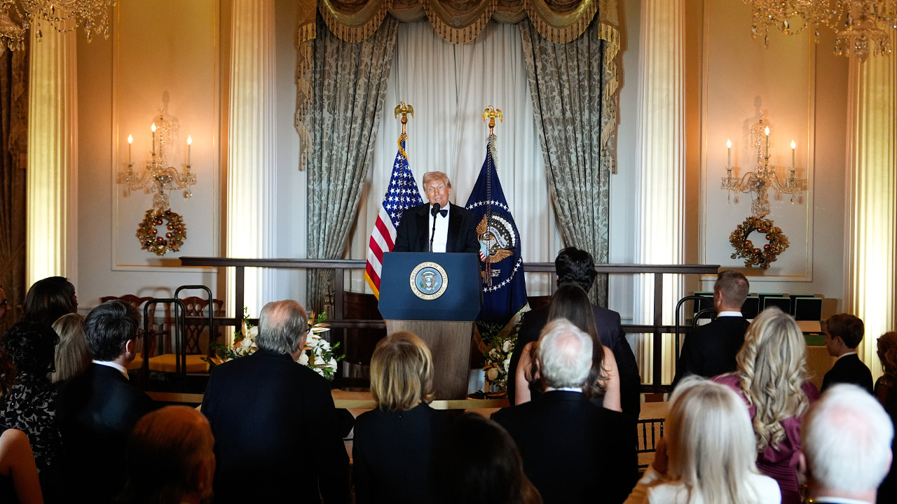 WATCH LIVE: Trump departs the White House in route to the Kennedy Center